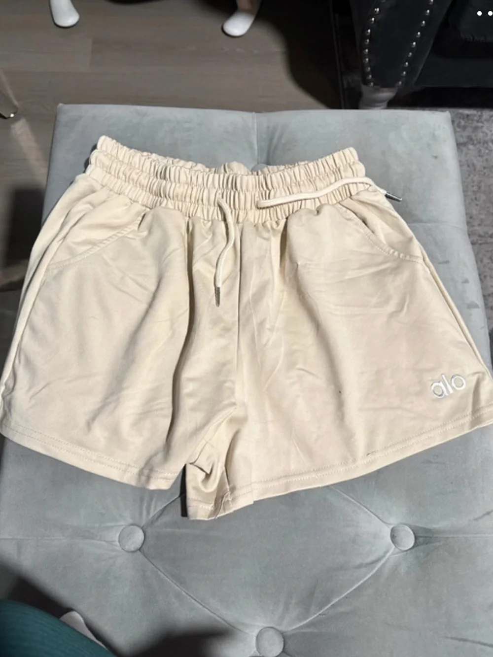 ALO Women's Cream Elastic-Waist Athletic Shorts